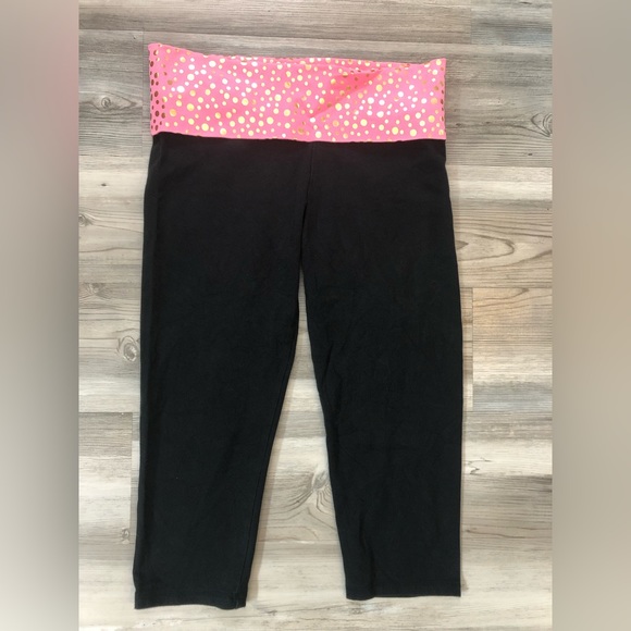 Vintage Pink/ Yoga band capris, size small, EUC from 2012 - Picture 1 of 6